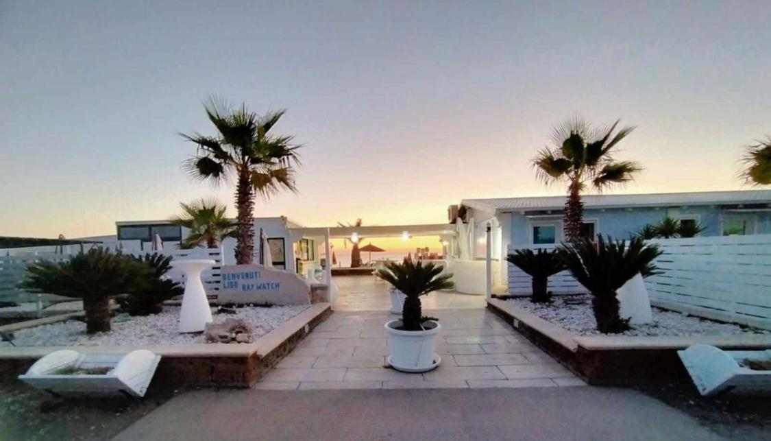 Hotel Baywatch Margherita Di Savoia Exterior foto